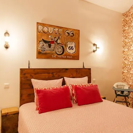 Montmartre Rue Des Martyrs Loft With Ac, 4-7 Peo * Paris