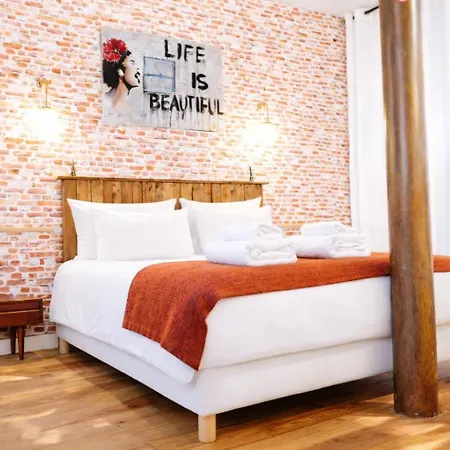 Montmartre Rue Des Martyrs Loft With Ac, 4-7 Peo Apartment *