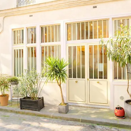 Montmartre Rue Des Martyrs Loft With Ac, 4-7 Peo Apartment Paris