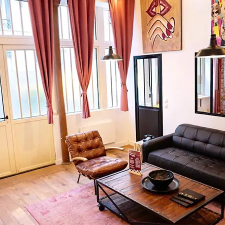 Montmartre Rue Des Martyrs Loft With Ac, 4-7 Peo * Paris