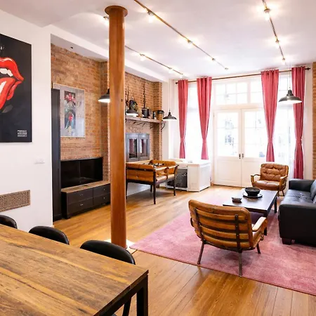 Apartment Montmartre Rue Des Martyrs Loft With Ac, 4-7 Peo *