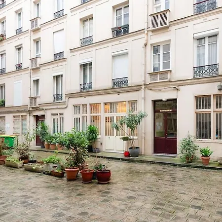 Montmartre Rue Des Martyrs Loft With Ac, 4-7 Peo Parigi